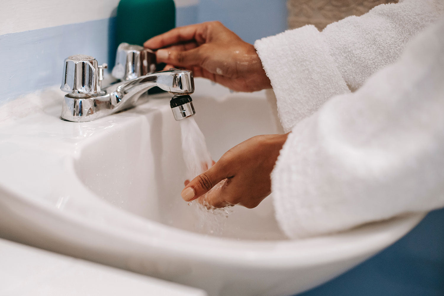 universal splash filter faucet